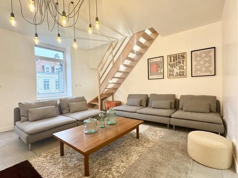 TheLittleHouse - Maison- Jardin Bed and Breakfast in Calais