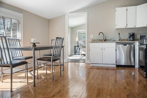 Old Dauphin Way Historic Home - Unit 3 Apartment in Mobile