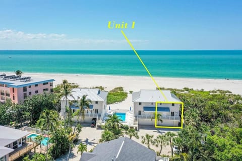Property building, Day, Natural landscape, Bird's eye view, Beach, Sea view, Location