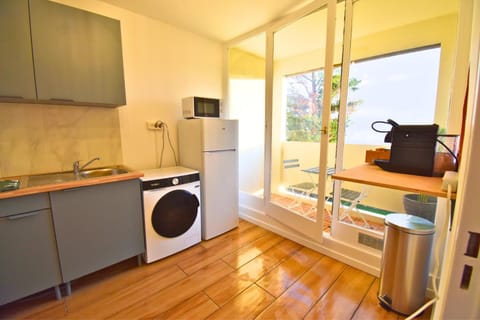 Kitchen or kitchenette, minibar, oven, pet friendly, toaster, washing machine