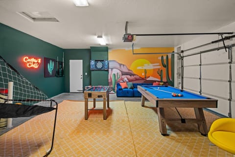 Billiard, Game Room