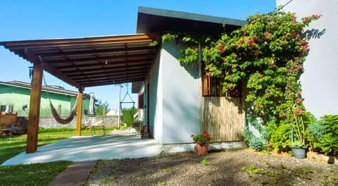 Property building, Spring, Day, Garden, Garden view