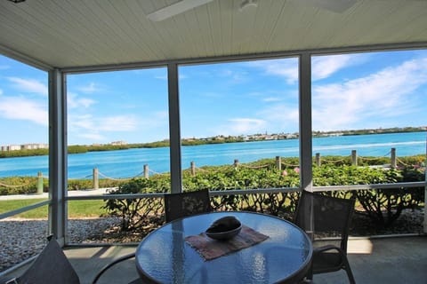 Day, Natural landscape, View (from property/room), Balcony/Terrace, Seating area