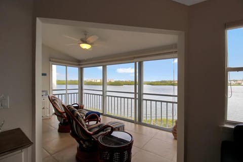 Day, View (from property/room), Balcony/Terrace, Seating area