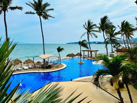 Beach, Swimming pool