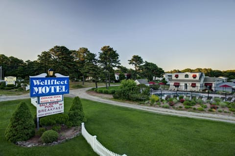Property building, Pool view, Street view