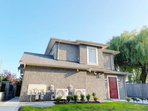 Property building, Spring, Day, Garden, Garden view