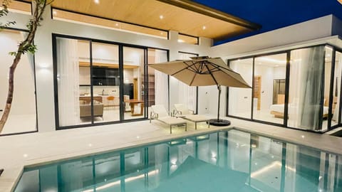 Night, Pool view, Swimming pool, sunbed