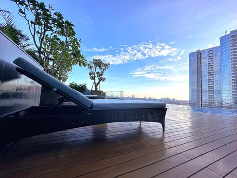 View (from property/room), Swimming pool, Swimming pool