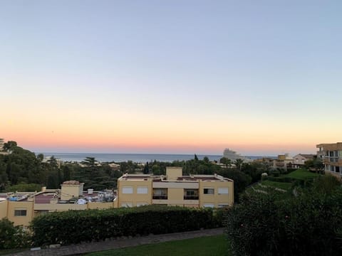 Natural landscape, Balcony/Terrace, Sea view, Sunset