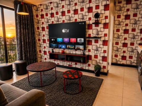 TV and multimedia, Living room, Seating area, Evening entertainment