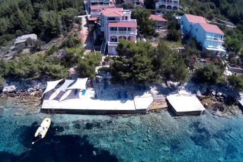 Apartment 3609-5 for 3 Pers in Karbuni Apartment in Dubrovnik-Neretva County