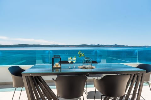 Day, View (from property/room), Balcony/Terrace, Dining area, Sea view