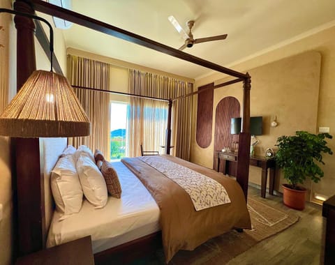 Bed, Photo of the whole room, Bedroom, heating, air conditioner