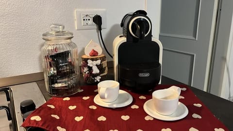 Coffee/tea facilities, Kitchen or kitchenette