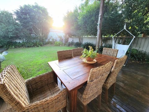 Patio, Garden, Garden, Balcony/Terrace, Dining area, Garden view