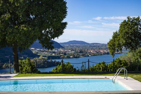 Nearby landmark, Spring, Day, Natural landscape, Lake view, Mountain view, Pool view, Swimming pool, sunbed