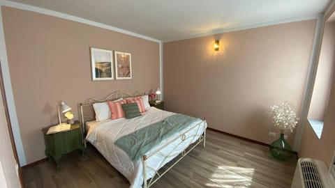 Dal Maestro-Camere a Rivanazzano Terme Farm Stay in Lombardy