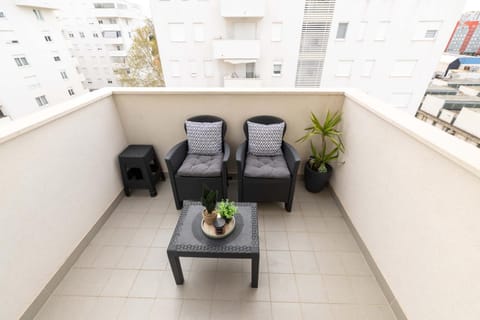 Musulin apartment with balcony and garage Apartment in Zadar