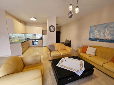 Kitchen or kitchenette, Living room, Seating area