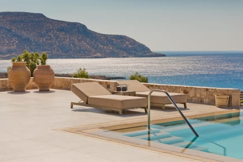 Patio, Day, Natural landscape, View (from property/room), Balcony/Terrace, Seating area, Mountain view, Pool view, Sea view, Swimming pool, sunbed