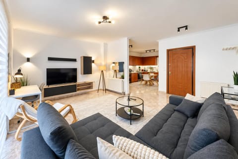 Communal lounge/ TV room, Living room, Seating area, Dining area