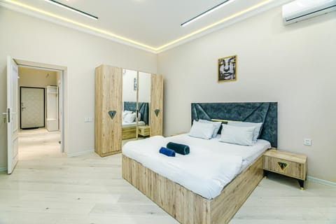 Bedroom, wardrobe
