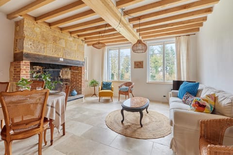 Living room, Seating area