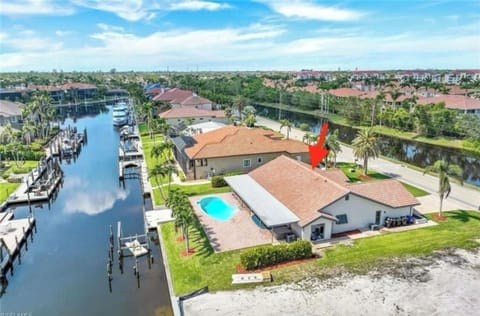 Oceanfront Retreat in Fort Myers - 3 Bedrooms, Private Pool House in Iona