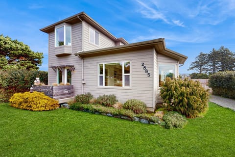 Ghost Tree Getaway House in Oregon
