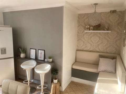 Welsh Retreat with Stunning Views sleeps upto 4 House in Wales