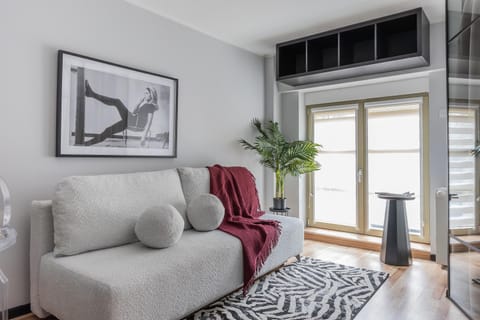 Bed, Photo of the whole room, Seating area