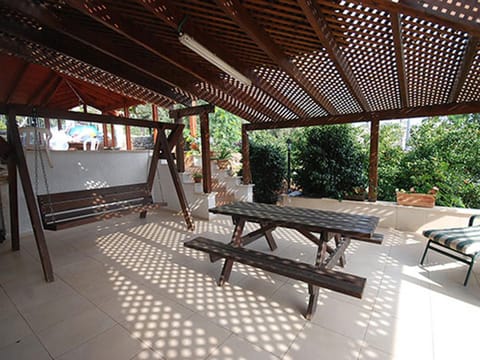 Seating area, Dining area, On site