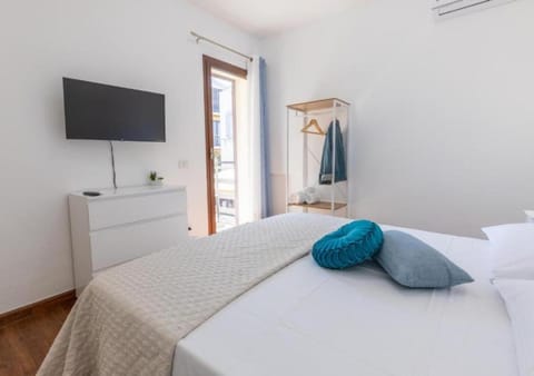 TV and multimedia, Photo of the whole room