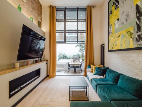 Communal lounge/ TV room, TV and multimedia, Living room, Evening entertainment