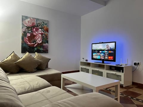 Communal lounge/ TV room, TV and multimedia