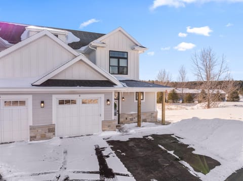 Anchor Point Condo by Simple Life Rentals House in Egg Harbor