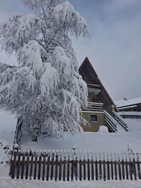 Sunny Slope cottage-vikendica "Sunčana padina" House in Montenegro