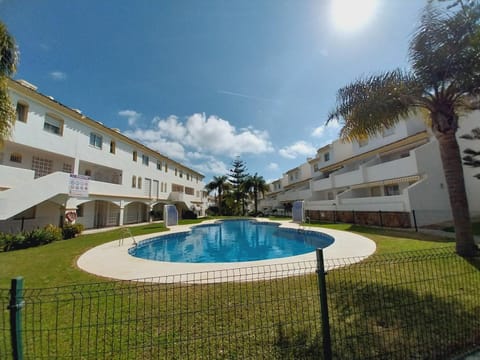 Garden, Swimming pool, Swimming pool
