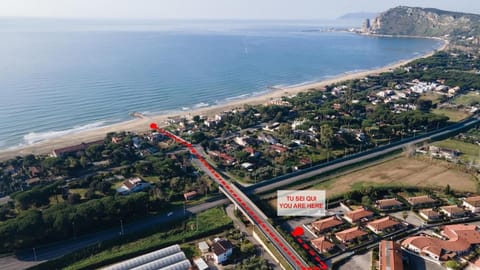 Nearby landmark, Day, Neighbourhood, Natural landscape, Bird's eye view, Beach, City view, Mountain view, Sea view, Street view