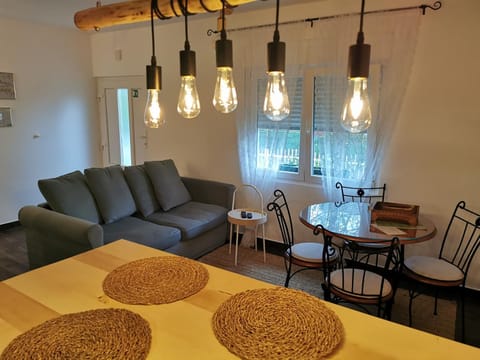 Living room, Seating area, Dining area