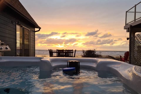 Seas the Day. House in Rockaway Beach
