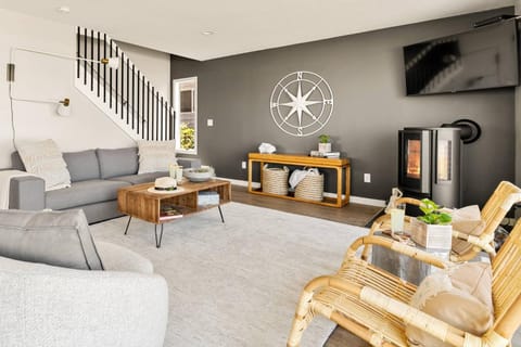 Seas the Day. House in Rockaway Beach