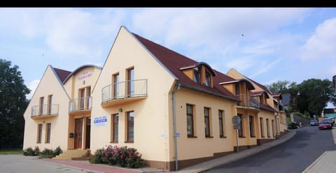 Property building, Street view