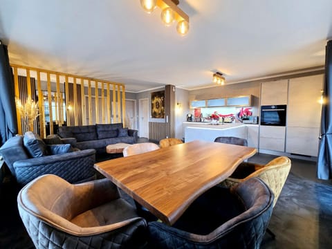 Living room, Dining area, kitchen