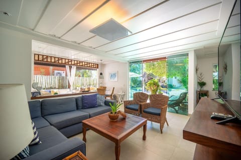 TV and multimedia, Living room, Dining area