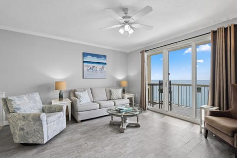 View (from property/room), Balcony/Terrace, Living room, Seating area, Sea view