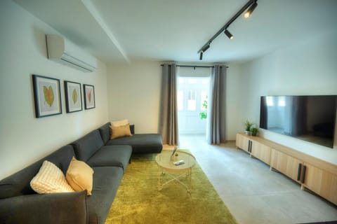 Chic, bright and modern 3 bedrooms KBAS1-1 Apartment in Sliema