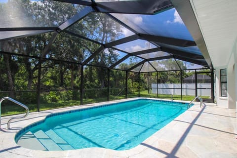 Superb 3 BR Private Pool Home In Port Charlotte - Rising Tide House in Port Charlotte