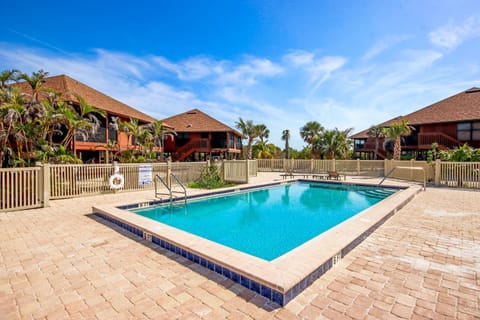 Spacious 3-Bedroom Retreat with Full Wrap-Around Lanai - Sanibel Island House in Sanibel Island